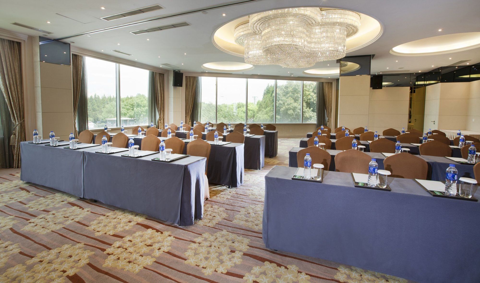 Khách sạn Dorsett 4*